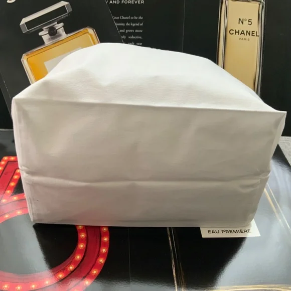 CHANEL white cotton canvas drawstring pouch cosmetic bag storage bag - AUTHENTIC - Picture 10 of 15